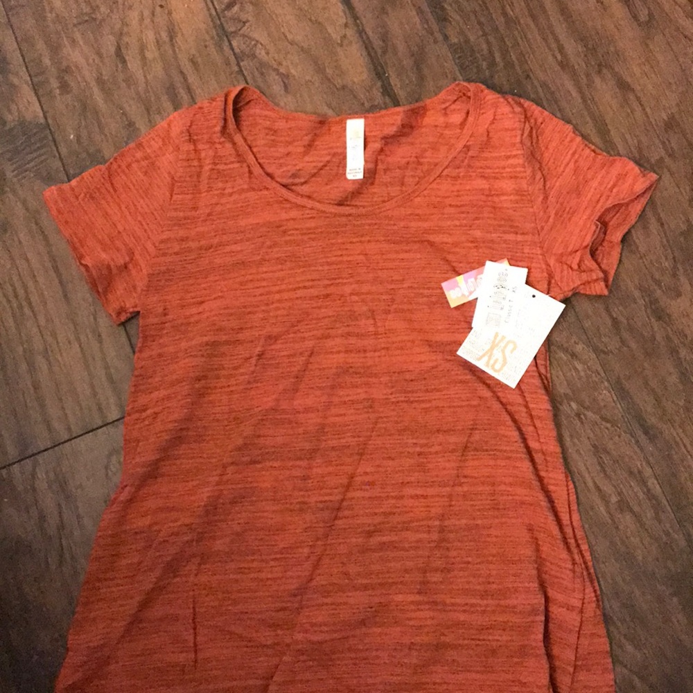 LulaRoe Classic T.